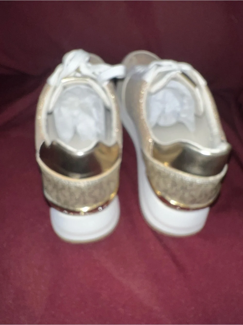 Michael Kors sneaker size 8